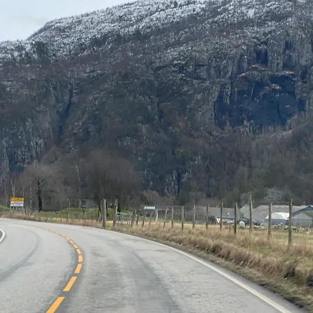 Solvag Fjord Ferie * Hjelmeland