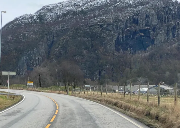 Solvag Fjord Ferie * Hjelmeland